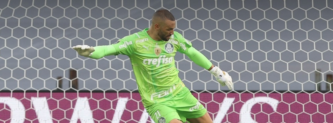 Palmeiras renova com Weverton