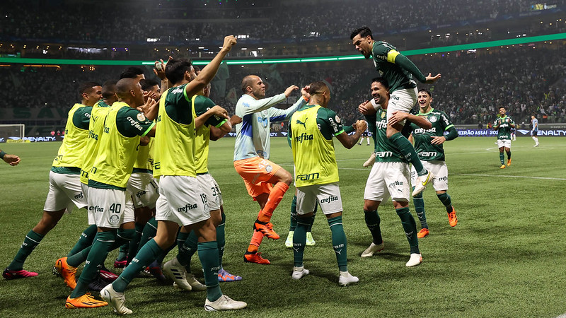 Palmeiras no topo