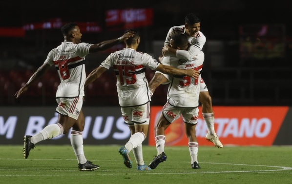 São Paulo conquista Supercopa