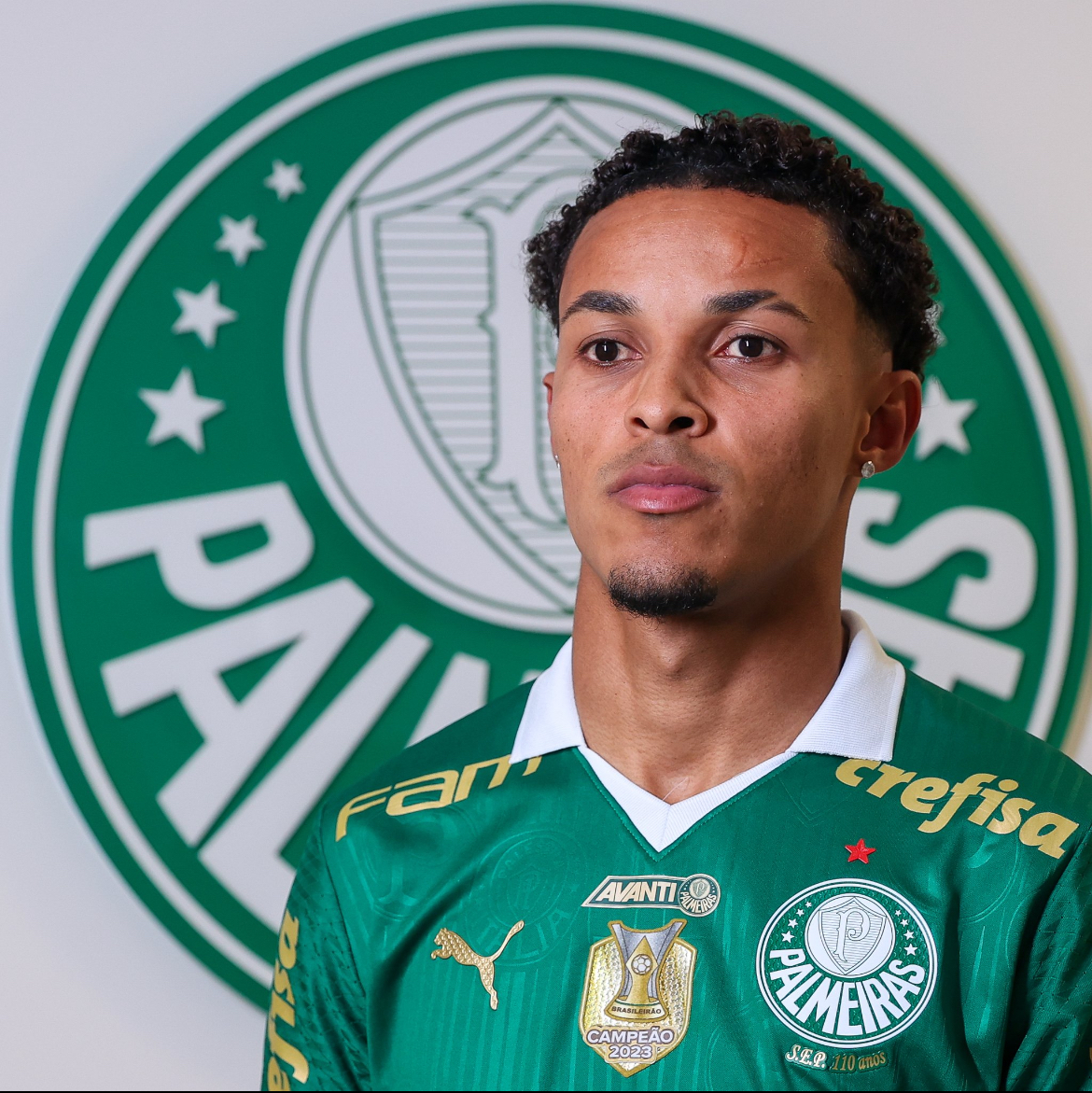 Palmeiras confirma Lázaro