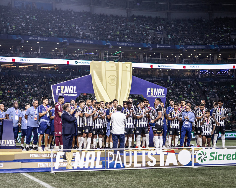 Taça no Memorial das Conquistas