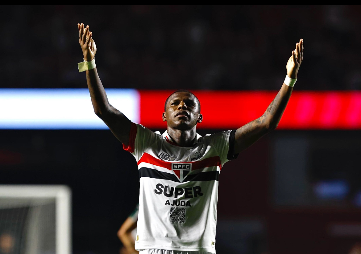 São Paulo vence, de virada