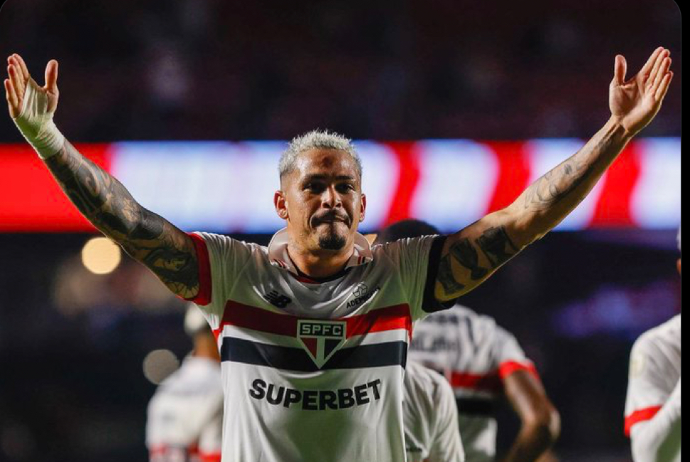 São Paulo volta a vencer