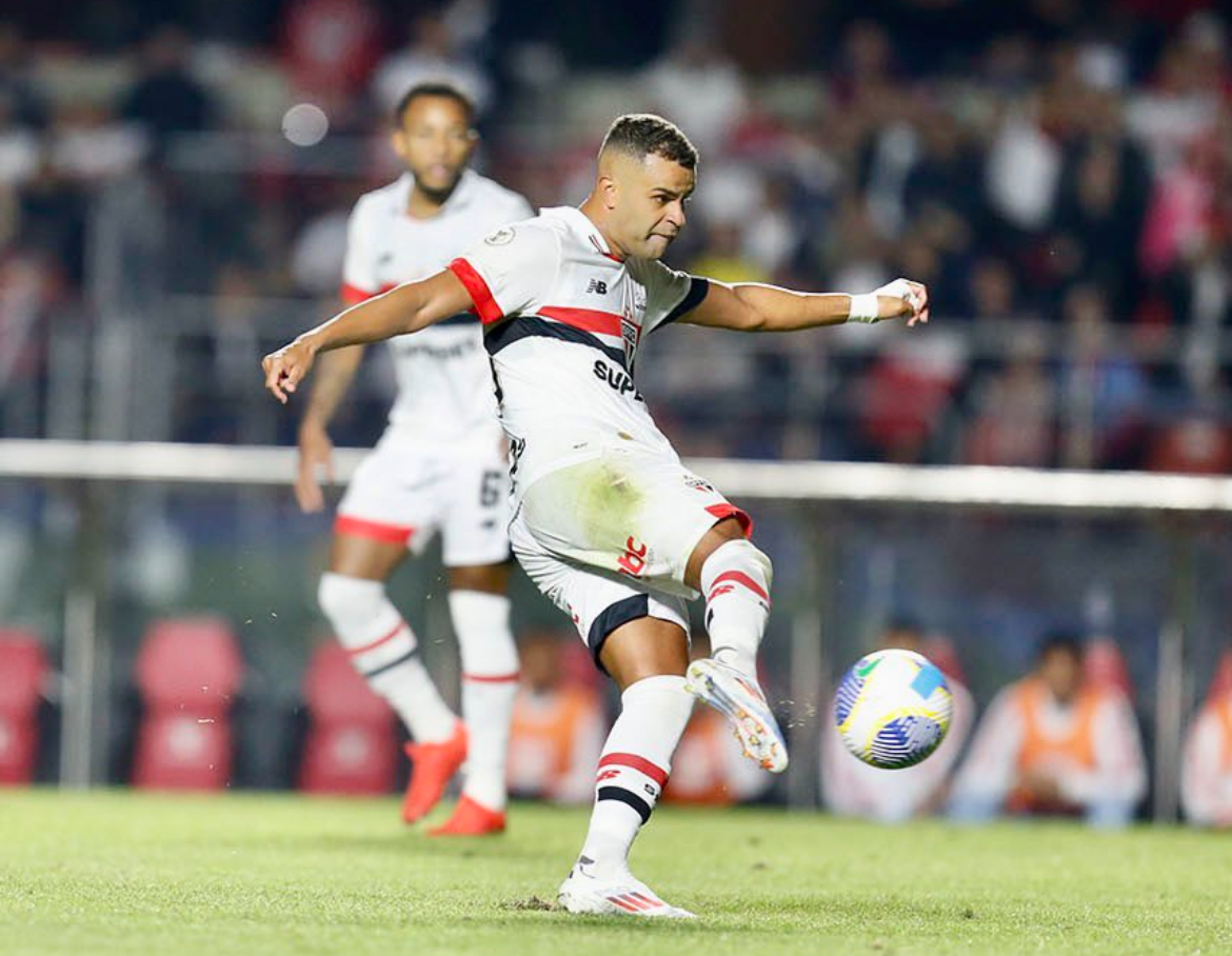 São Paulo vence mais uma